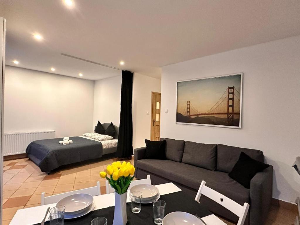 The M O D E R N C I T Y Spot Apartment Katowice Exterior foto